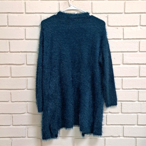 Chelsea & Theodore Dark Teal Fuzzy Open Front Cardigan W/Pockets. Size Small - Picture 7 of 8